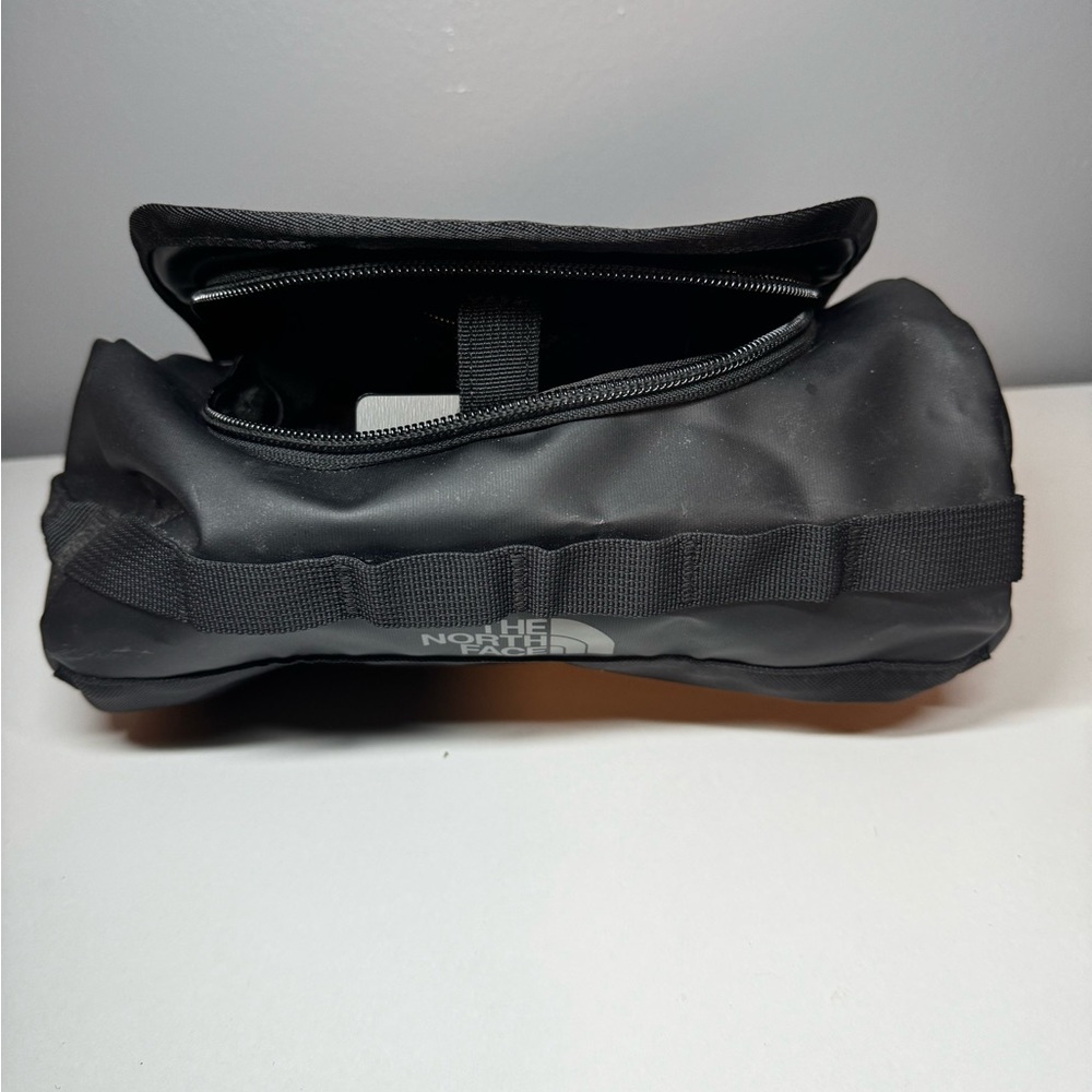 North face toiletry bag